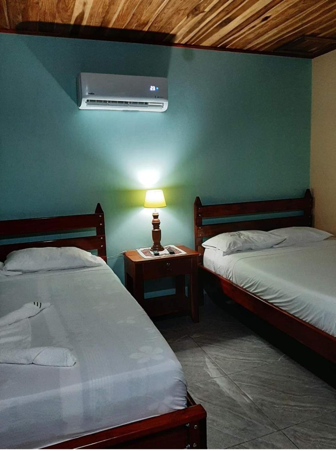 Cabinas El Pilon Rio Celeste ภายนอก รูปภาพ